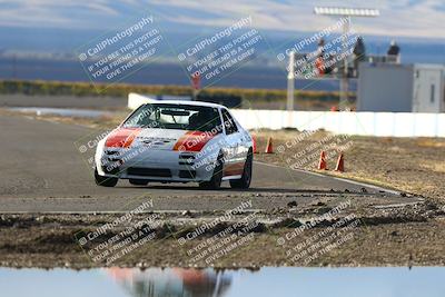 media/Nov-16-2025-CalClub SCCA (Sun) [[2975c16dfc]]/Group 6/Turn 1/